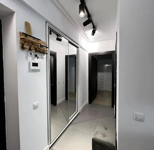 Apartament Panoramic View I Refugiu La Inaltime * Bucharest