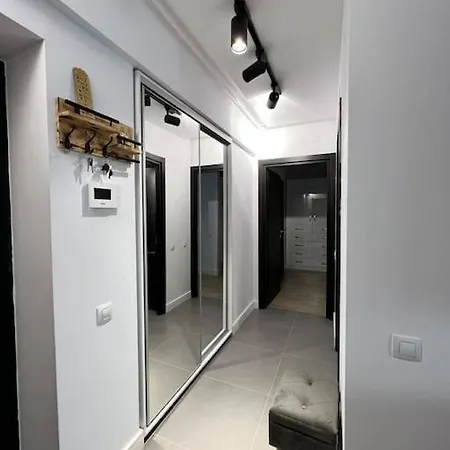 Apartament Panoramic View I Refugiu La Inaltime * Bucharest